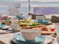LADY-RINA yacht charter: Breakfast details