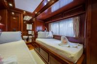 TANANAI-BY-POPOTINE yacht charter: Twin Cabin