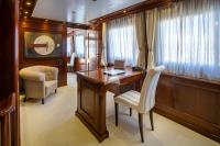 TANANAI-BY-POPOTINE yacht charter: Master Cabin