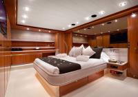 SUNLINER-X yacht charter: VIP Cabin