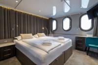 LADY-ELEGANZA yacht charter: LADY ELEGANZA - photo 41