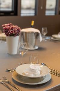 LADY-ELEGANZA yacht charter: LADY ELEGANZA - photo 28