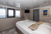 LADY-ELEGANZA yacht charter: LADY ELEGANZA - photo 38