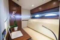 ARAMIS yacht charter: Pullman reversible studio cabin