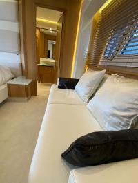 BST-SUNRISE yacht charter: Sofa master cab