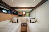 MANU-V yacht charter: Twin Cabin