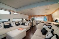 MANU-V yacht charter: Living area