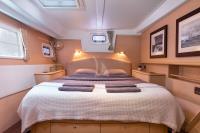 TWIN-PRIDE yacht charter: Cabin