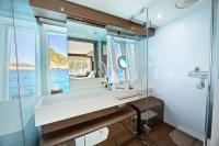 LEON yacht charter: Bathroom master cabin with shower