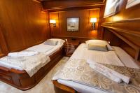 DOLCE-VITA yacht charter: DOLCE VITA - photo 31