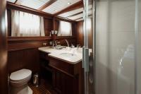 DOLCE-VITA yacht charter: DOLCE VITA - photo 17