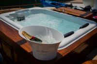 DOLCE-VITA yacht charter: DOLCE VITA - photo 8