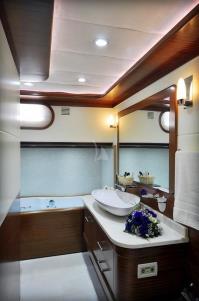 DOLCE-MARE yacht charter: DOLCE MARE - photo 18