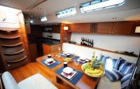 ELINE yacht charter: Salon 2