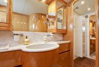 PRIME yacht charter: Master Bathroom