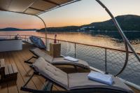 DONNA-DEL-MARE yacht charter: Sun deck