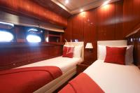 NOTORIOUS yacht charter: NOTORIOUS - photo 24