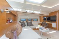 ALIZEE yacht charter: Saloon