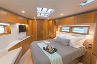 ALIZEE yacht charter: Master Cabin