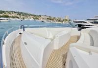 SARAHLISA yacht charter: bow section
