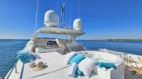 INFINITAS yacht charter: Flybridge
