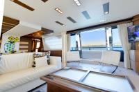 INFINITAS yacht charter: Salon