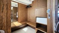 INFINITAS yacht charter: Master suite - Walk in closet