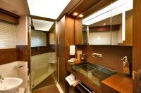 INFINITAS yacht charter: Double suite (Convertible) - Bathroom