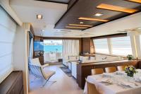 INFINITAS yacht charter: Salon