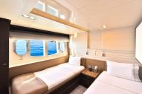 INFINITAS yacht charter: Twin suite