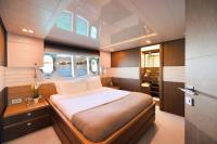 INFINITAS yacht charter: Double suite (2nd)