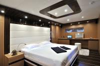 LE-PIETRE yacht charter: full beam VIP cabin