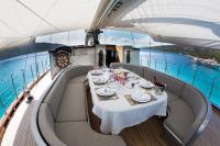 LE-PIETRE yacht charter: outside dining