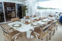 MOONRAKER yacht charter: Aft deck dining