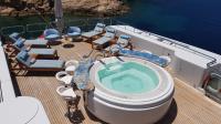 CAPRI-I yacht charter: Sundeck Jacuzzi