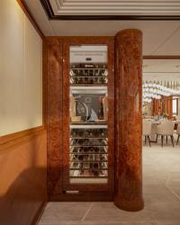 CAPRI-I yacht charter: Visuals Main Salon Bar