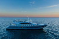 55-FIFTYFIVE yacht charter: 55 FIFTYFIVE - photo 5