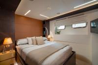 55-FIFTYFIVE yacht charter: 55 FIFTYFIVE - photo 6