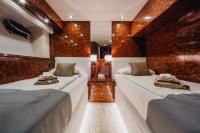 LADY-LONA yacht charter: PORT SIDE TWIN CABIN