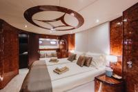 LADY-LONA yacht charter: MASTER CABIN