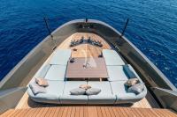 KOKONUTS-WALLY yacht charter: Foredeck