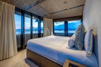 KOKONUTS-WALLY yacht charter: Master cabin