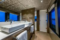 KOKONUTS-WALLY yacht charter: Master bathroom