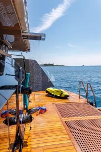 KOKONUTS-WALLY yacht charter: Aft Platform