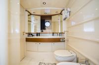 MEDUSA yacht charter: Master Bathroom