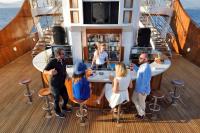 CHRISTINA-O yacht charter: Jacuzzi Deck bar