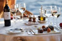 CHRISTINA-O yacht charter: Dining