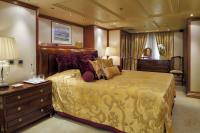 CHRISTINA-O yacht charter: Master suite