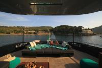 ALEMIA yacht charter: Sunbeds