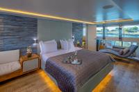 SEA-WOLF yacht charter: Master cabin